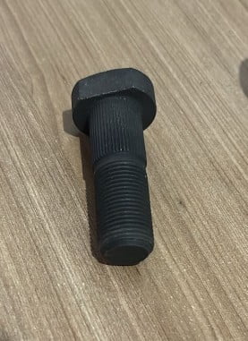 PARAFUSO RODA TRASEIRA - CASE 580H ANTIGA